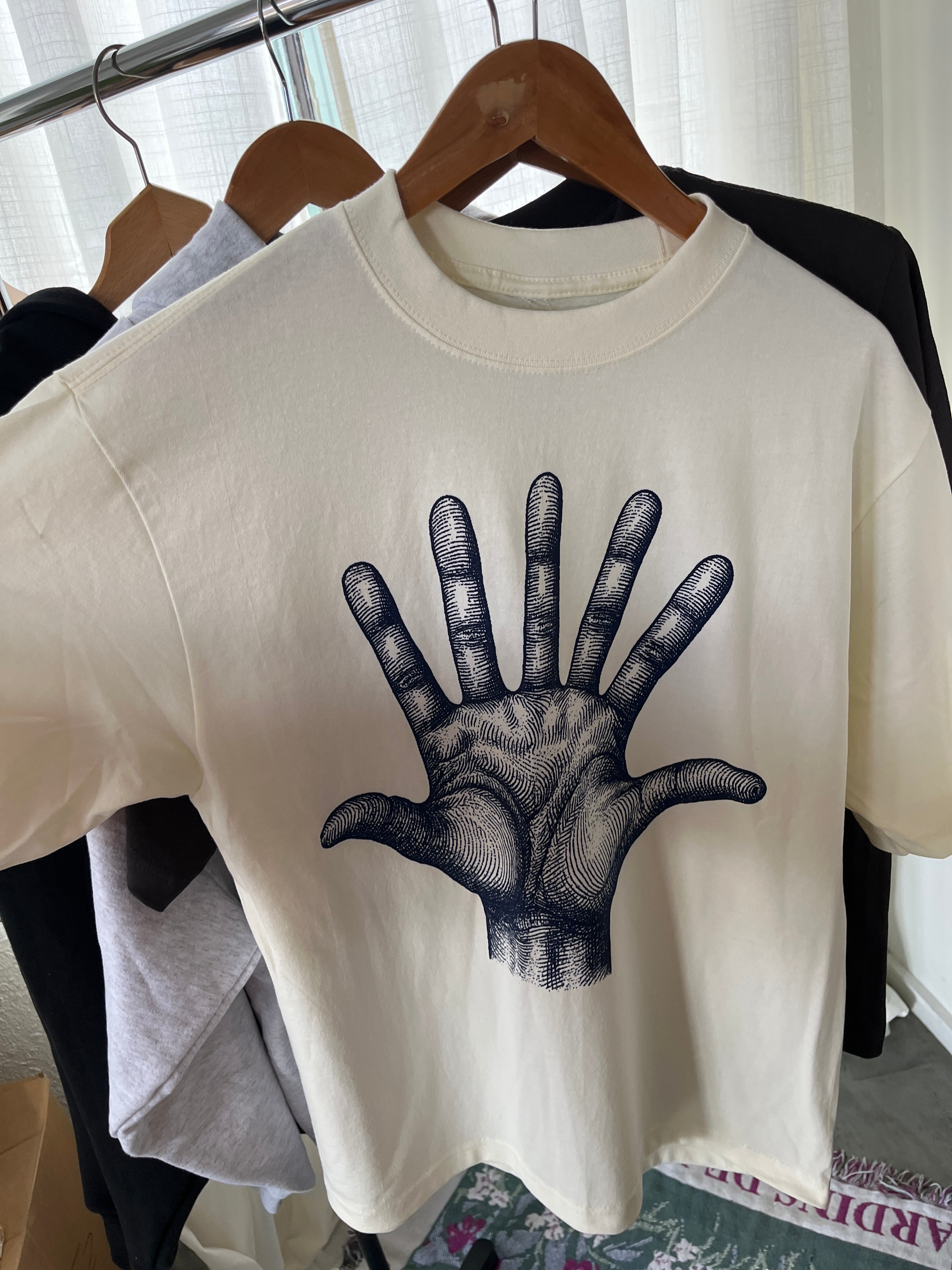 7 Finger Tee White